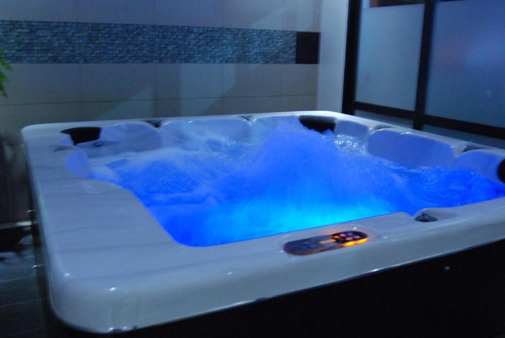 Relaksējoša burbuļvanna Hotel Plumeria.