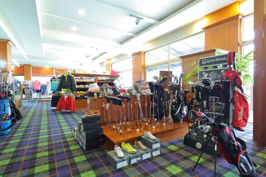 Sueno Hotels Golf Belek golfa veikals ar aprīkojumu un apģērbu