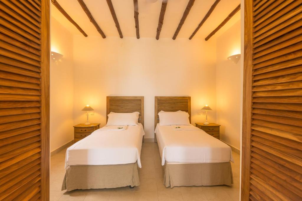 Divvietīgs numurs ar koka dekoru Konokono Beach Resort