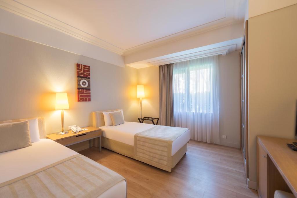 Divguļamais numurs ar gaismu un modernām mēbelēm, Turquoise Hotel