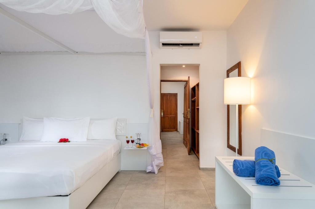 Sandies Baobab Beach gaišs un moderns viesnīcas numurs