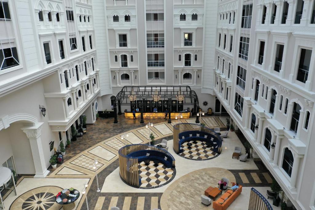 Seaden Sea World Resort & Spa elegantais vestibilis ar centrālo reģistrāciju