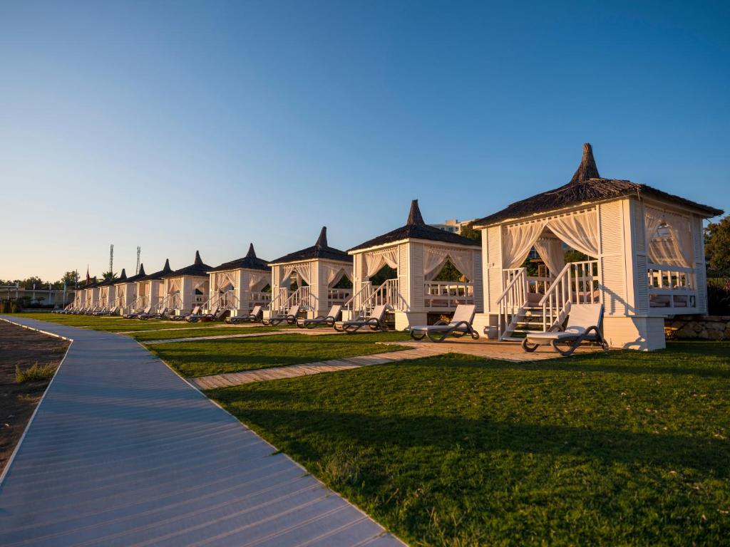 Akra Sorgun Tui Blue Sensatori atpūtas kabīnes piekrastē