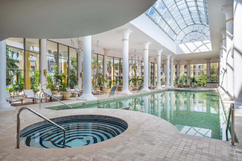 Relaksējošs baseins un džakuzi JOIA Paraiso by Iberostar