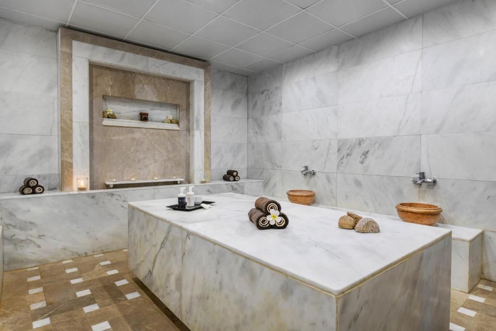 Marmora spa telpa ar relaksējošām detaļām, Jaz Belvedere