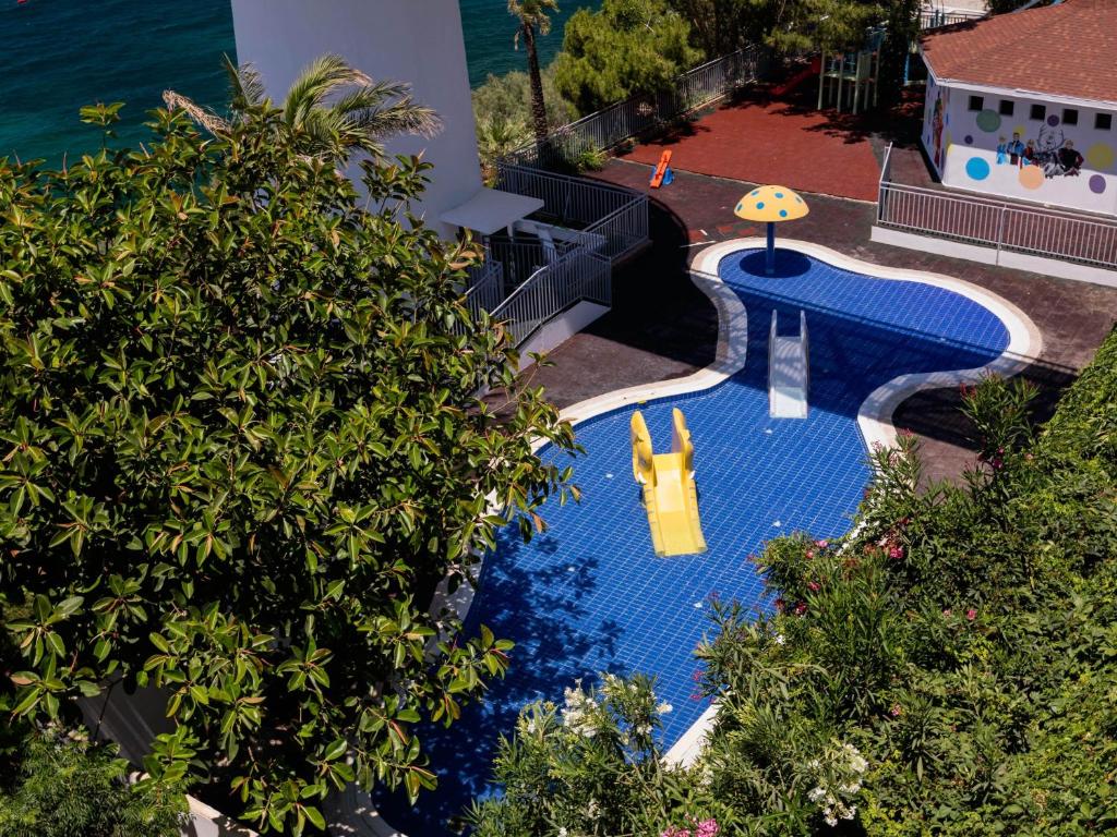 Bērnu baseins ar slidkalniņu Blue Dreams Resort & Spa