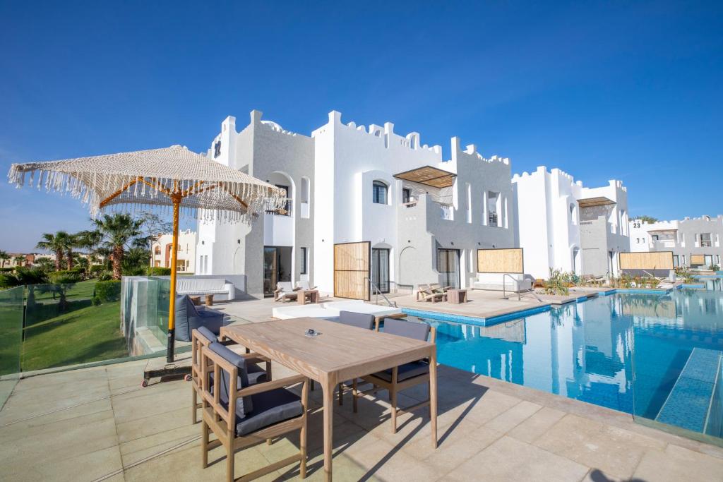 Sunrise Tucana Resort piekrastes baseins un terase