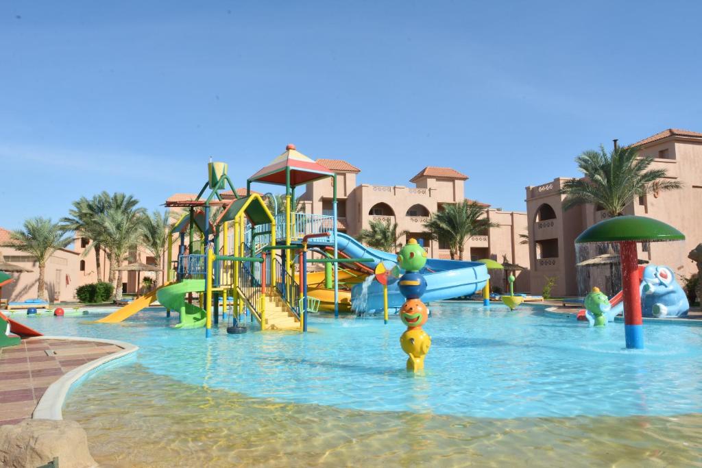 Bērnu ūdens atrakciju parks pie Albatros Aqua Blu Resort