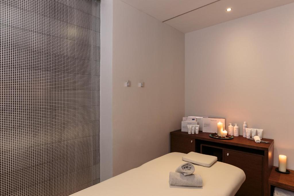 Mierīgs spa numurs ar masāžas galdu hotel Princess Sun Hotel