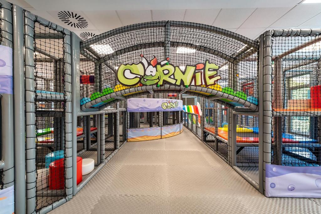 Bērnu rotaļu zona Cornelia Diamond Golf Resort & Spa ar aizraujošām aktivitātēm.