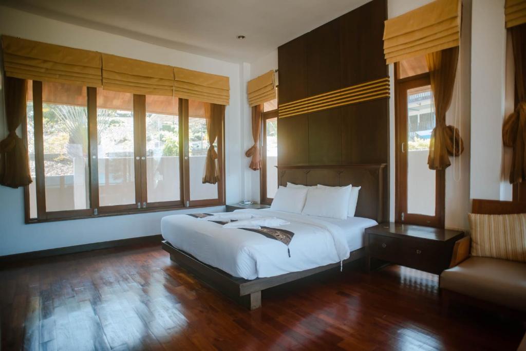 Numurs ar plašiem logiem pie The Aiyapura Koh Chang Resort