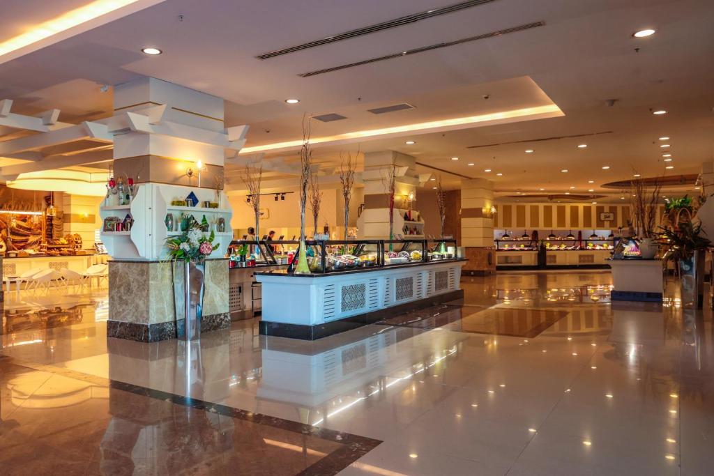 Crystal Prestige Elite viesnīcas elegantā bufete