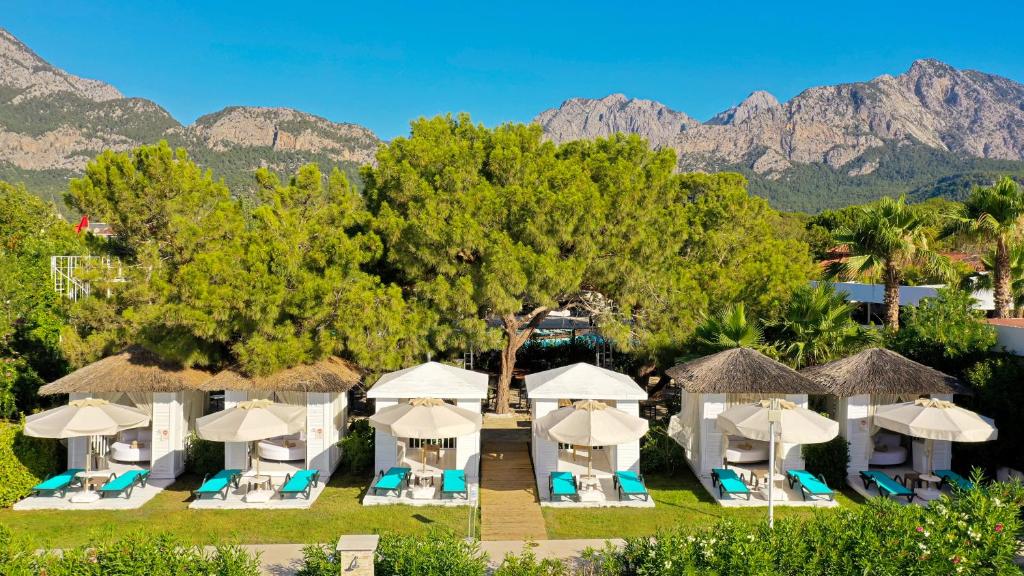 Crystal Prestige Elite luksusa pludmales nojumes pie kalniem