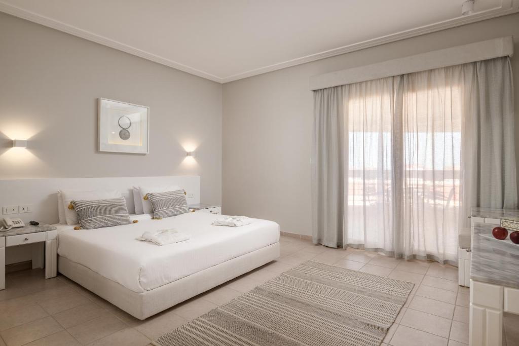 Moderns numurs ar divguļamo gultu viesnīcā Sindbad Club