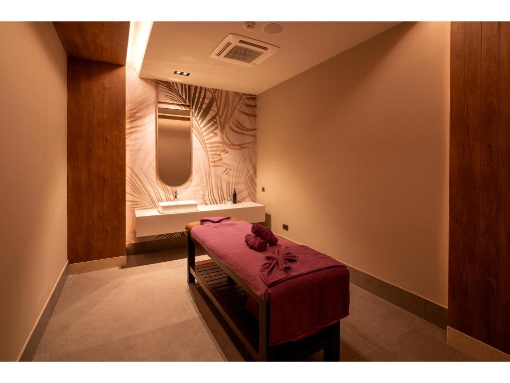 Relaksējoša masāžas telpa Swandor Hotels & Resorts ar modernu dizainu.