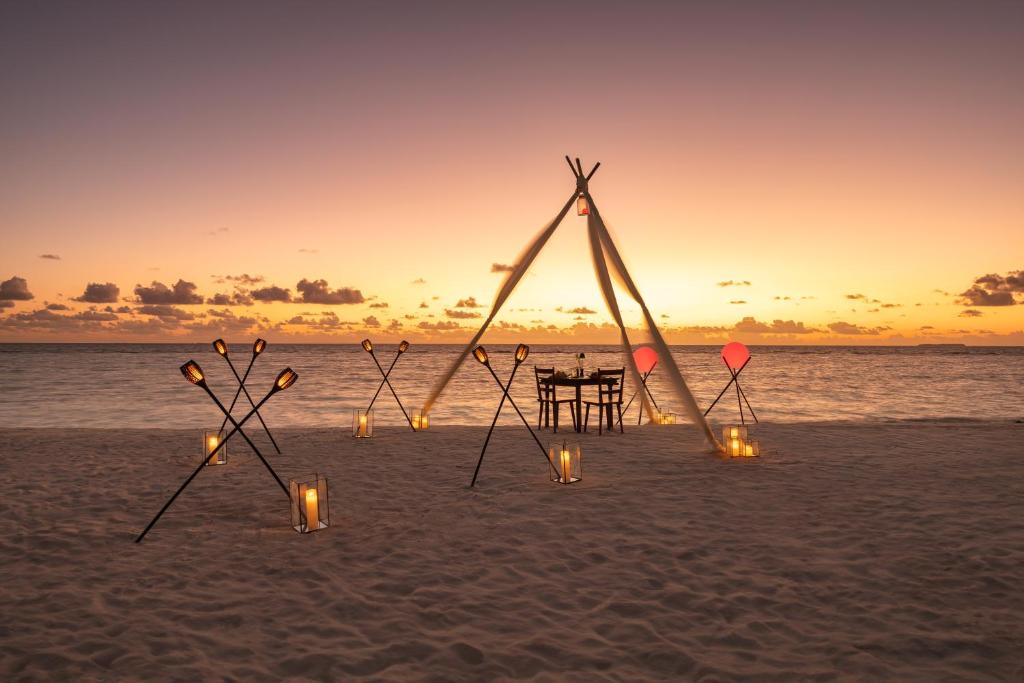 Romantisks vakariņas pludmalē Ifuru Island Maldives