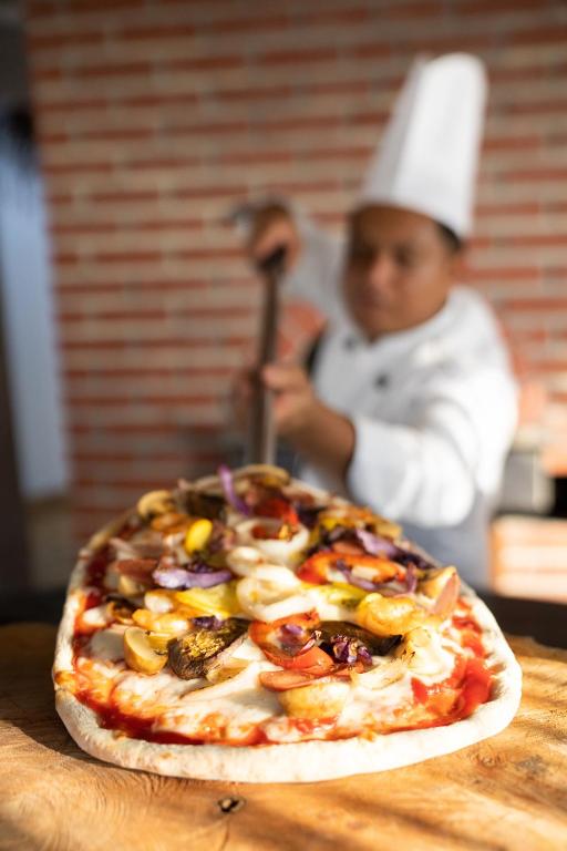 Pica ar svaigām sastāvdaļām Ifuru Island Maldives viesnīcā.