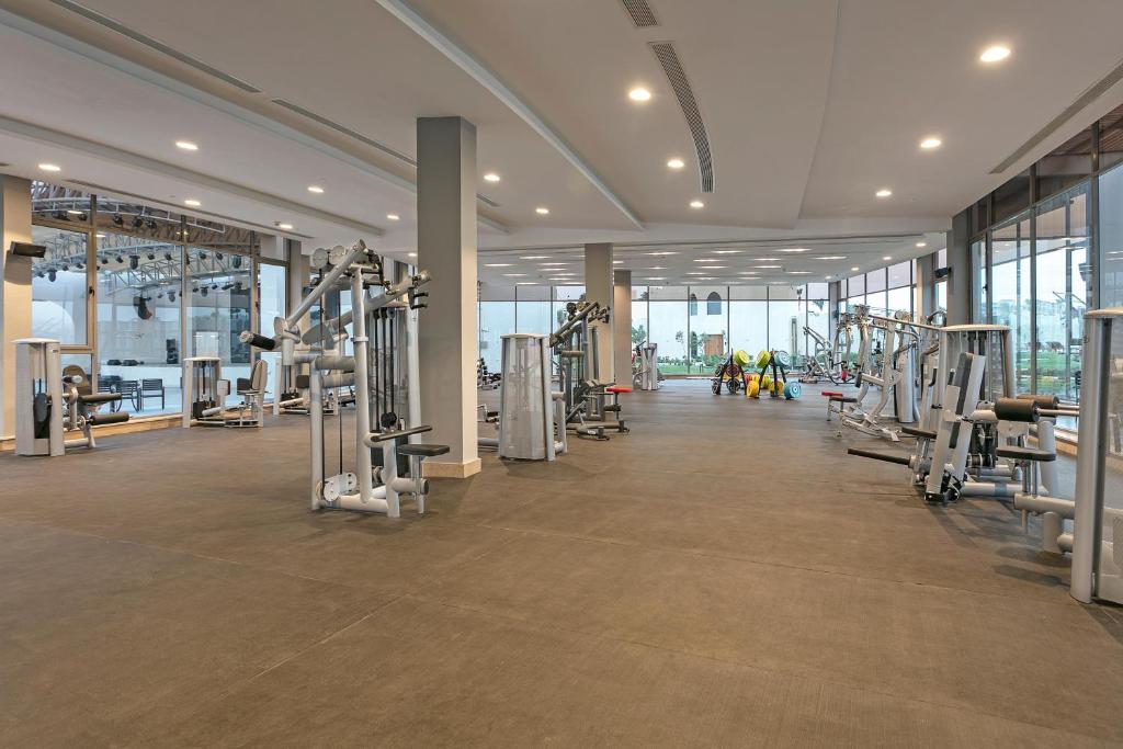 Mūsdienīgs trenažieru zāle Xanadu Makadi Bay ar plašu aprīkojumu