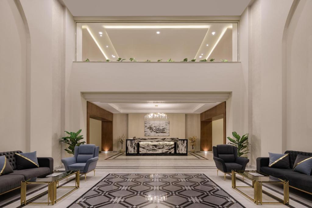 Eleganta reģistratūra viesnīcā Xanadu Makadi Bay ar mūsdienīgu dizainu.