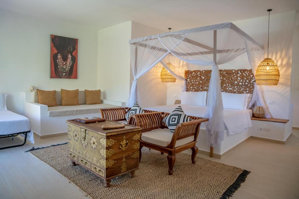 Elegants numurs ar baldahīnu Alma Boutique Hotel