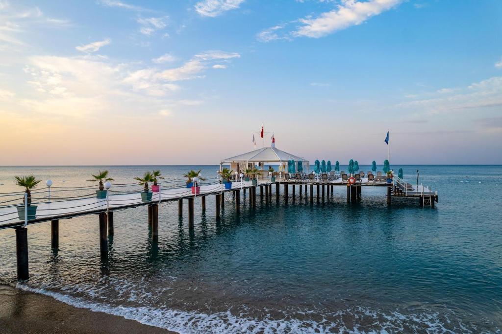 Molu piestātnes skats pie Concorde De Luxe Resort piekrastē
