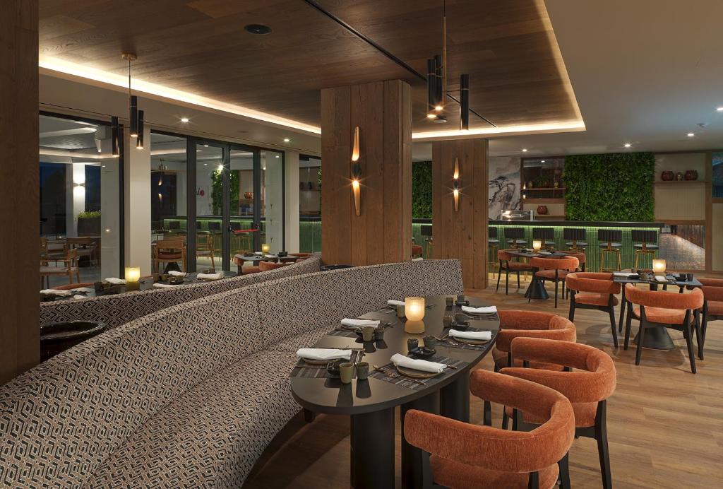 Elegant restorāns The GrandResort Limassol Cyprus