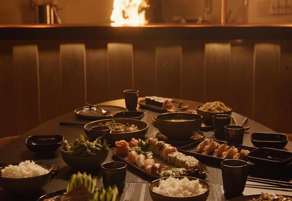 Izsmalcināta japāņu maltīte viesnīcā The GrandResort Limassol Cyprus