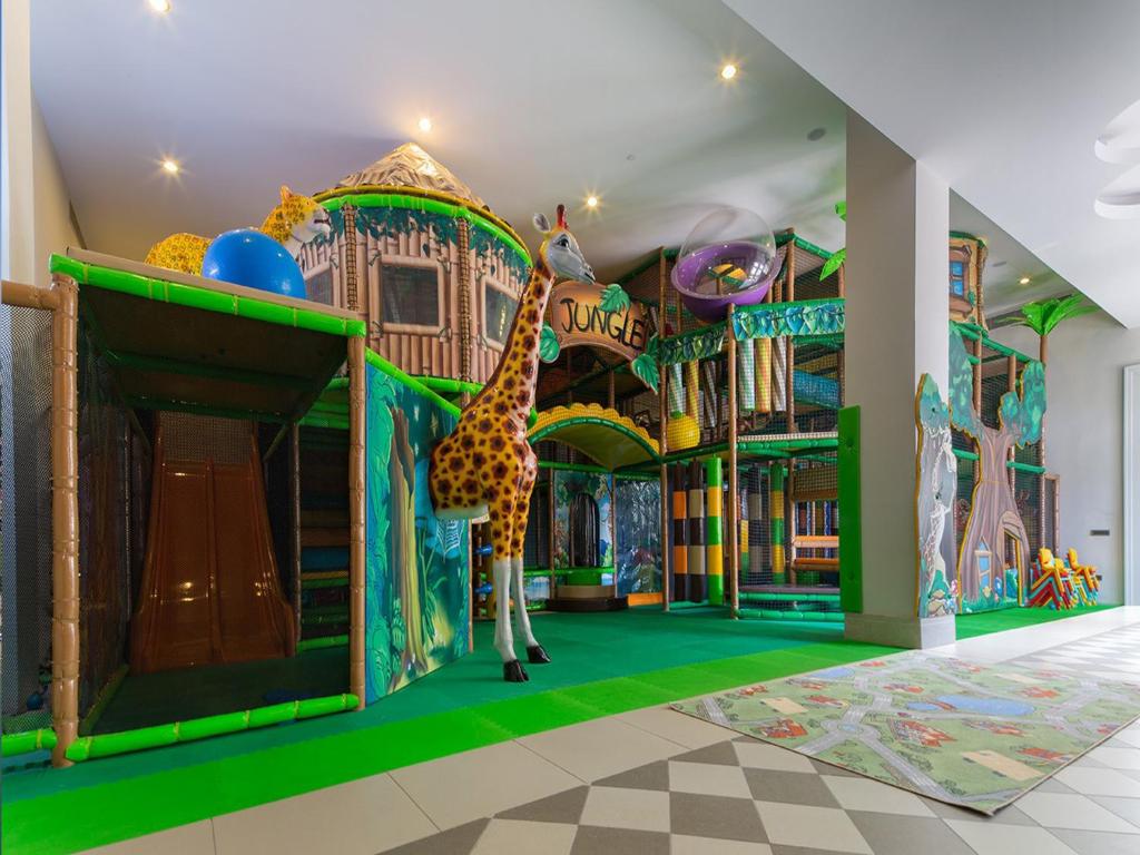Bērnu rotaļu zona Gural Premier Belek viesnīcā.