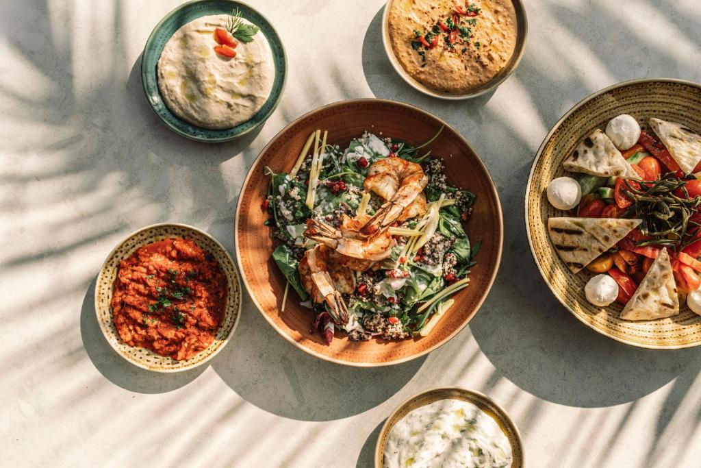 Vidusjūras virtuves ēdieni The GrandResort Limassol Cyprus viesnīcā