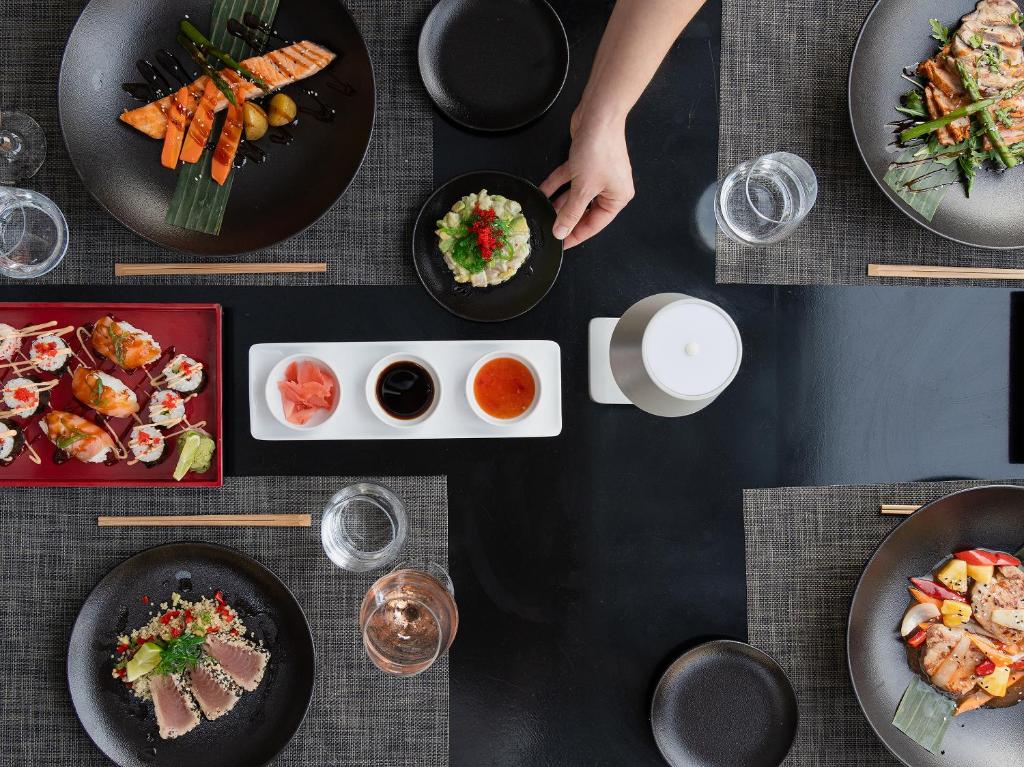 Grezns ēdiens un sushi Grecotel Marine Palace & Aqua Park restorānā