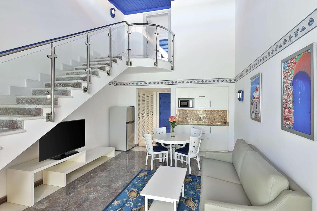 Moderns numurs ar dzīvojamo telpu Hilton Hurghada Plaza