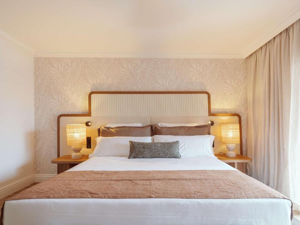 Lieliska gulta ar stilīgu apgaismojumu Dreams Madeira Resort Spa & Marina