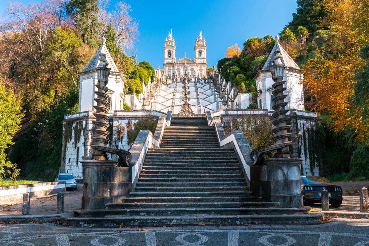 Bom Jesus do Monte Braga – ikonisks svētnīcas kāpņu skats Vanilla Travel ekskursijā