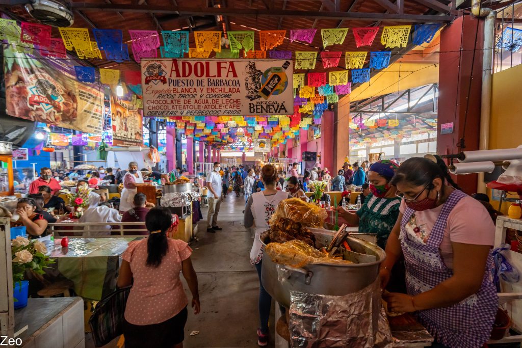 Tirgošanās Oaxaca ielā – tradicionāli meksikāņu izstrādājumi Vanilla Travel ceļojumā