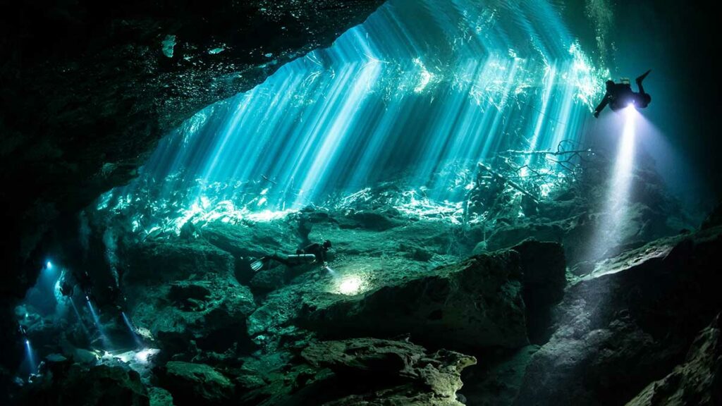 Cenotes Meksikā – peldēšana pazemes alā Vanilla Travel ekskursijā