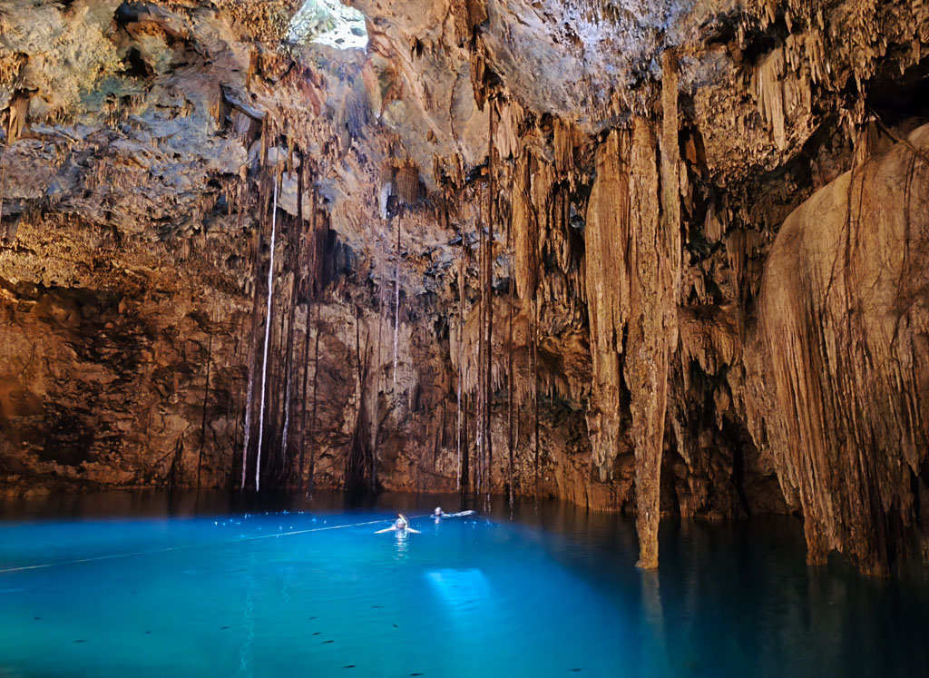 Zemūdens cenotes peldēšana Jukatanā – kristāldzidrs ūdens Vanilla Travel ceļojumā