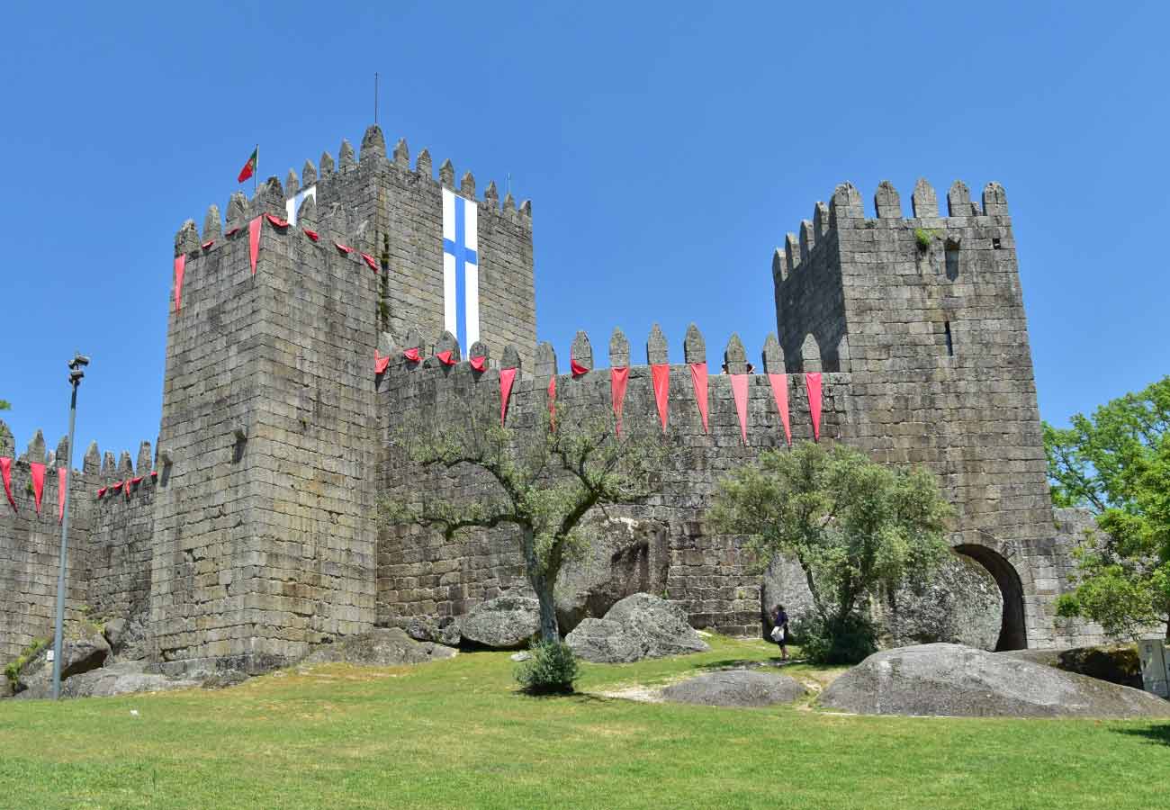 Gvimaraešas pils Portugālē – vēsturiskais centrs Vanilla Travel ekskursijā