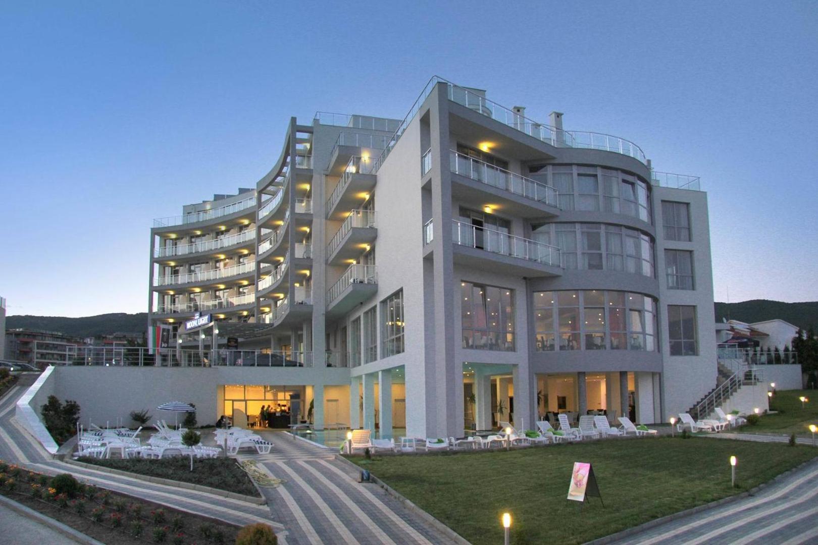 Moonlight Hotel 4*