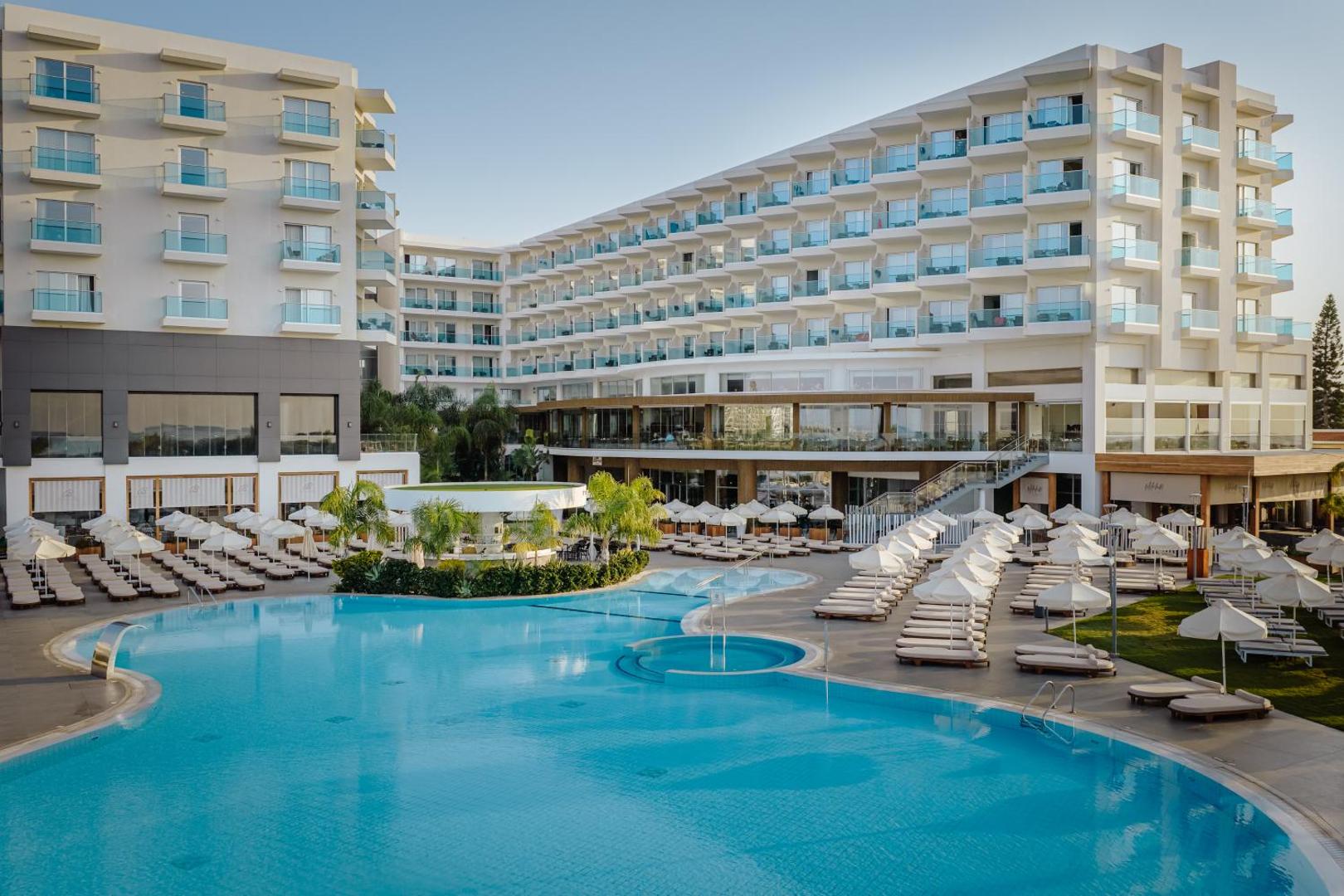 Nissiblu Beach Resort 5*