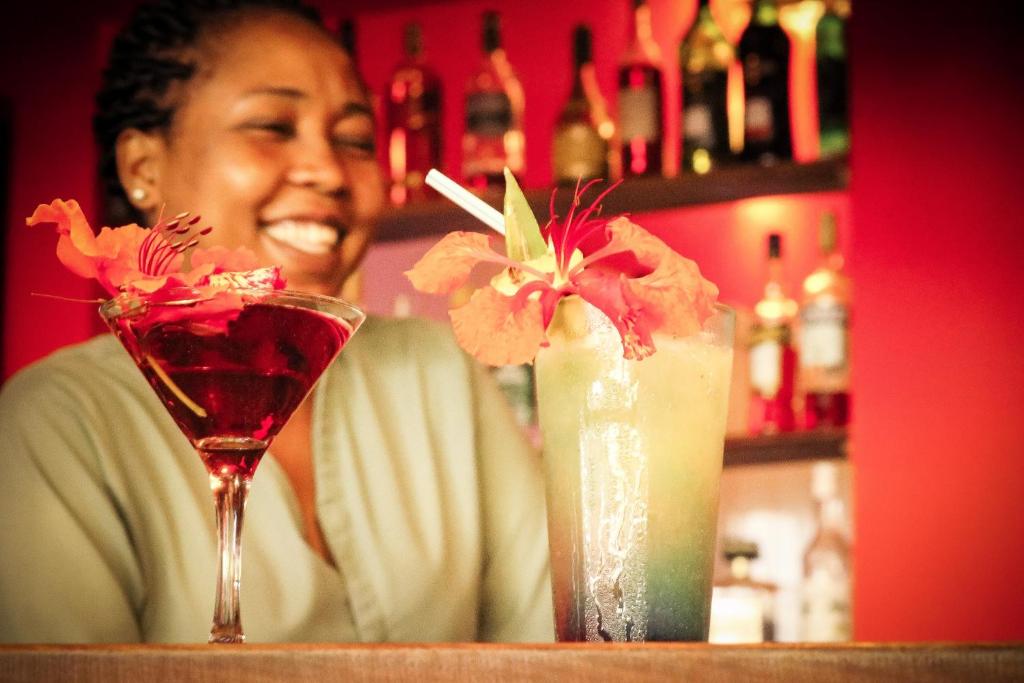 Bārs ar kokteiļiem Spice Island Hotel & Resort