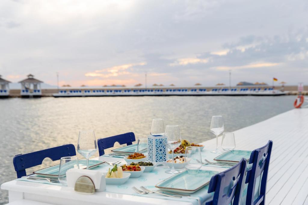 Romantiska vakariņas pie jūras La Blanche Resort & Spa