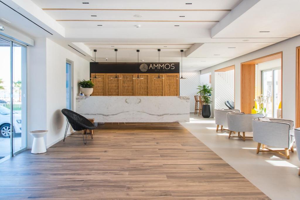Mūsdienīgs reģistratūras laukums Enorme Ammos Beach Resort
