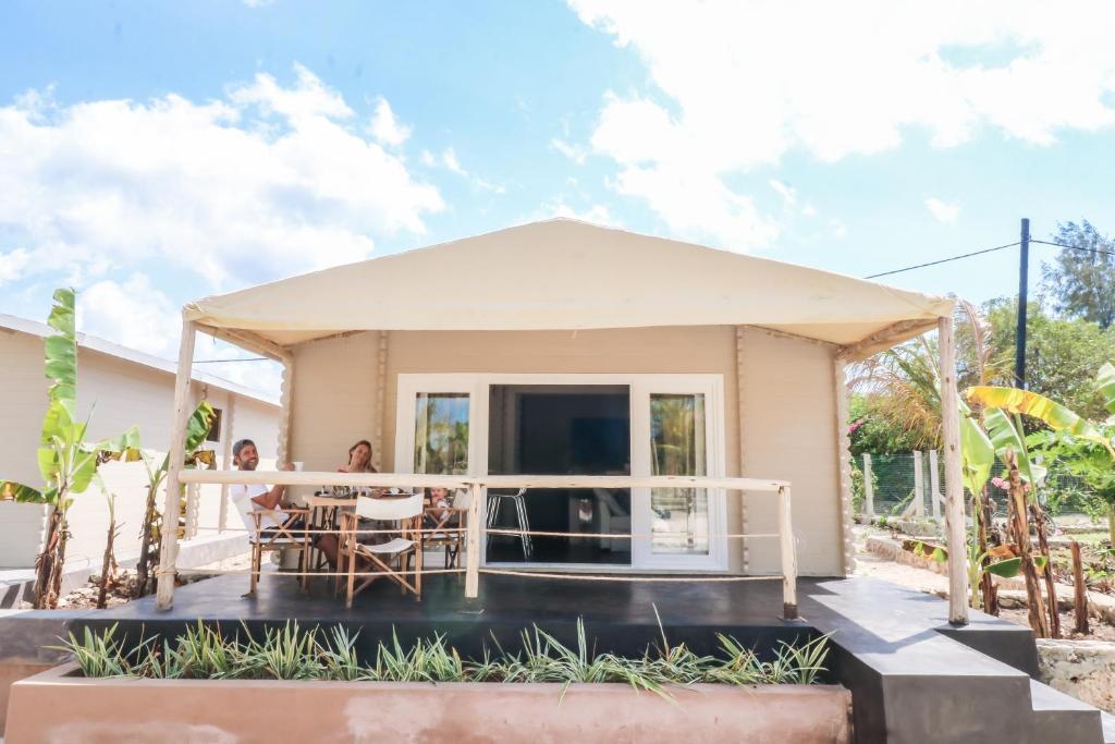 Mwezi Boutique Resort mājīga bungalo ar terasi