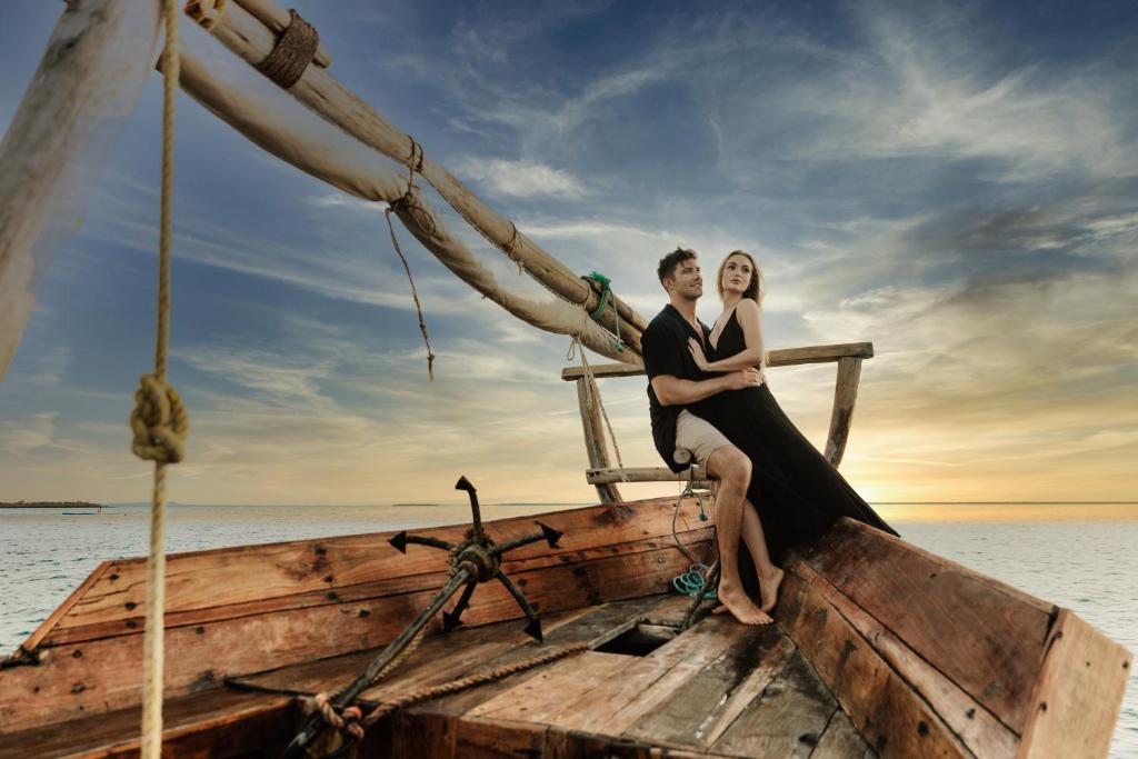 Pāris laivā pie saulrieta, Gold Zanzibar Beach House & Spa