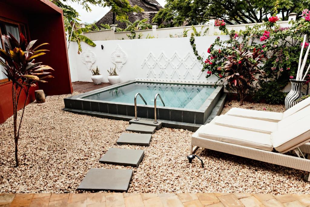 Privātais baseins Gold Zanzibar Beach House & Spa numurā.