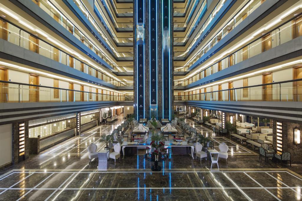 Viesnīcas Liberty Hotels Lara moderna un eleganta uzgaidāmā zona