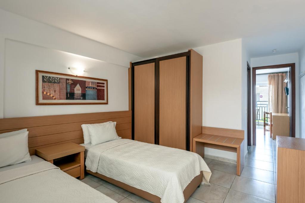 Numuri ar divām gultām Mediterraneo Hotel, moderns dizains un komforts.