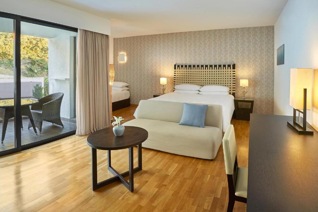 Mūsdienīgs numurs ar balkonu Sheraton Rhodes Resort