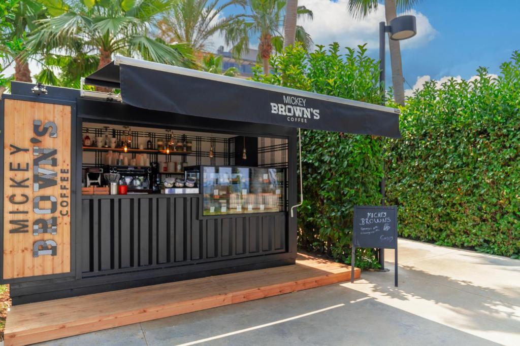 Kafijas stends Mickey Brown's pie DoubleTree by Hilton Antalya-Kemer