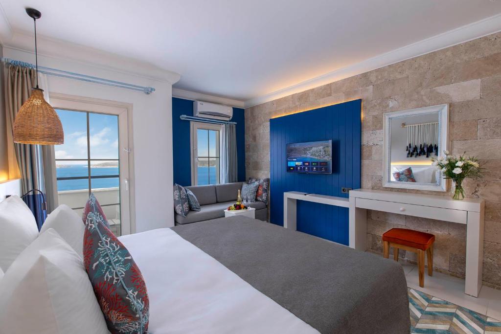 Moderns numurs ar skatu uz jūru viesnīcā Holiday Inn Resort Bodrum